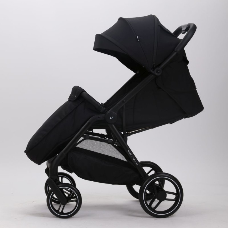 Carucior sport autofolding Milan Adamex Black
